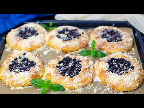 Mięciutkie i puszyste drożdżowe z jagodami