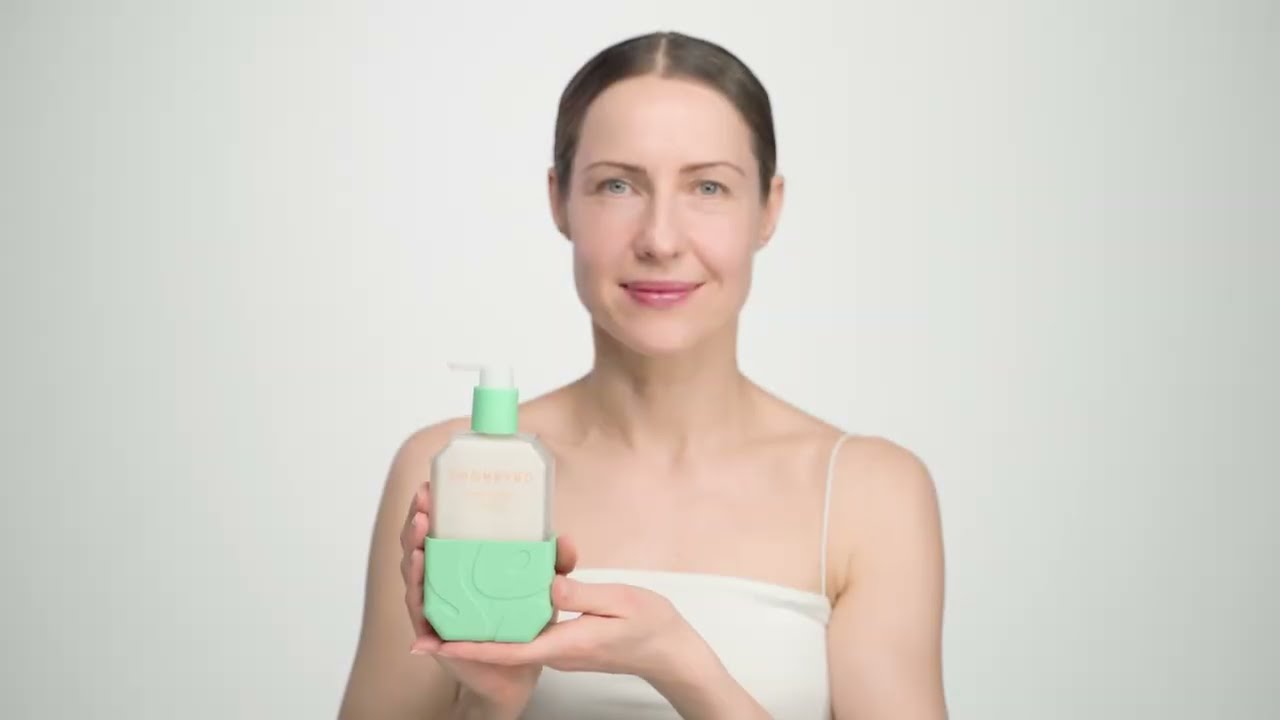 Joonbyrd Wonder Land Hand Lotion Balsam do rąk o nutach zapachowych bursztynu, jaśminu, brązowego cukru i pomarańczy 300 ml - VIDEO