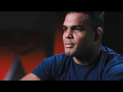 Dana White Signs Fighter Who Beat Mauricio Ruffy Before UFC Fame 🤯