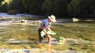 preview picture of video 'How To Find Gold #3 - Advanced Gold Panning Tips'