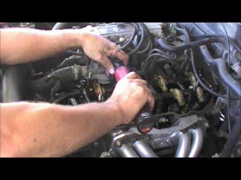 Camshaft Install on a Toyota 86 22RE Cylinder Head On