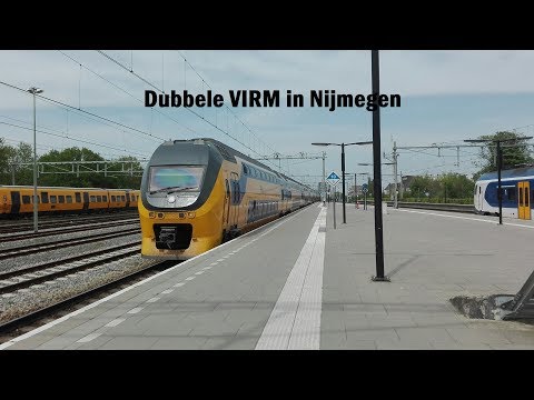 10 bakken VIRM komen station Nijmegen binnenrijden!