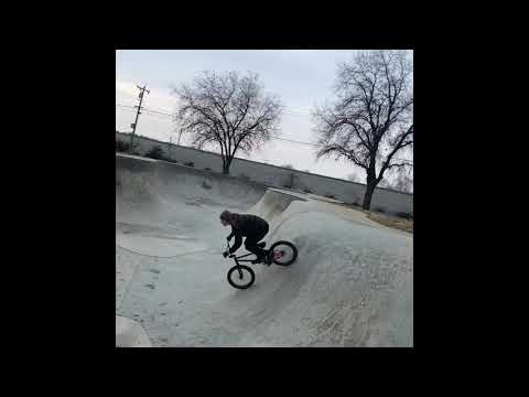Shane O’Hara riding bmx Corning bowl. (Super fun)