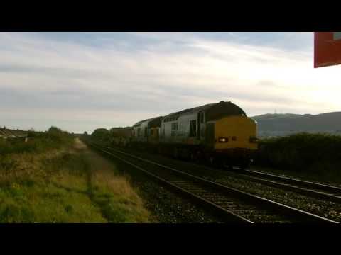 Prestatyn 3.10.2016 - DRS 37610 & 37259 on Valley flask train - Class 37