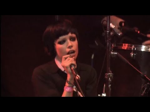 Crystal Castles - Alice Practice