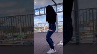 TikTok 腰振りスロー再生