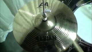 Video thumbnail for Chimbal Sabian AA Metal-X Hats 14" - BATERACLUBE.com.br by Batera Clube Drum Shop