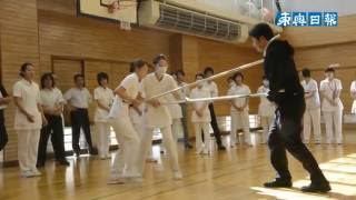 Re: [新聞] 竹警新武器「月牙棒」網：能抓人？實際