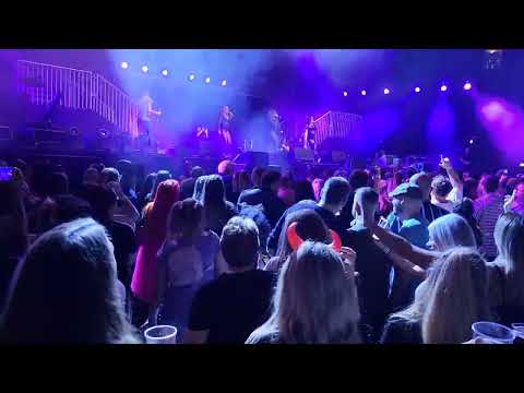 Liberty X vs Richard X - Being Nobody (Live in Manchester October 2022)