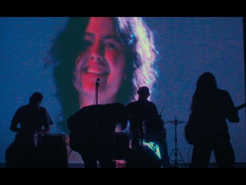 Brainstory - Hanging On (Official Music Video)