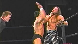 &quot;Swinger&quot; Debuts vs. Little Guido (ECW 2000)