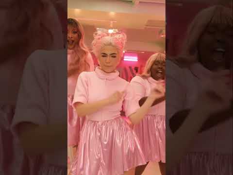 Burguesa SAFADA… (coreografia oficial)