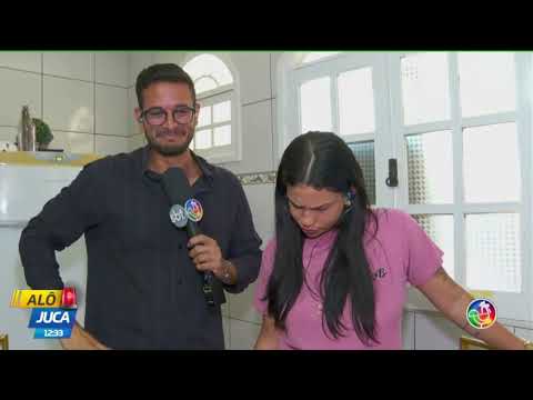 Cafetina  "Mô Loira"  e garota do job debatem ao vivo