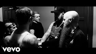 Atreyu feat. M. Shadows &amp; Aaron Gillespie - Super Hero