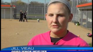preview picture of video 'Young Osseo softball team looking to build as season progresses'