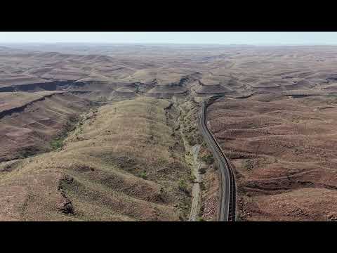 Pilbara Iron Ore train near Horseshoe Gorge 