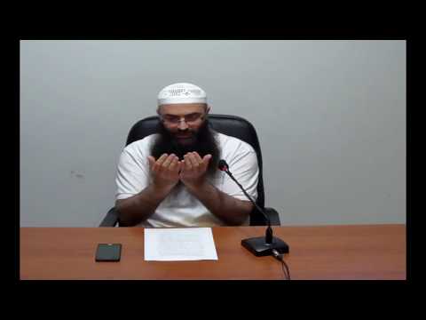 83) Fikhu i lutjeve dhe dhikreve (Gabimet që bëhen me rastin e ngritjes së duarve gjatë lutjes)