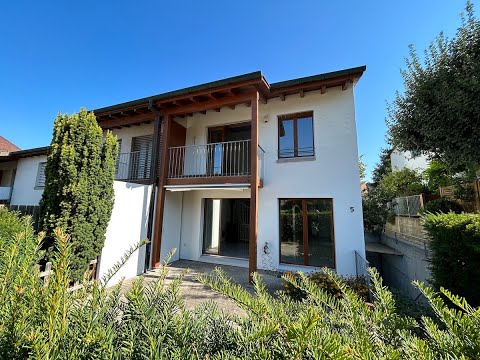 Vallelunga AG - Immobilien / Verkauf: Gepflegtes Doppeleinfamilienhaus in Bottmingen