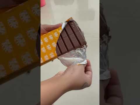 KitKat Dark chocolate 🤫😋 #explore #minivlog  #chocolate colate