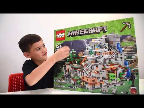 LEGO Minecraft The Mountain Cave and Toy City