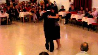 Paulina Cazabon y Jose Luis Gonzalez en milonga Vida Mía, Milonga