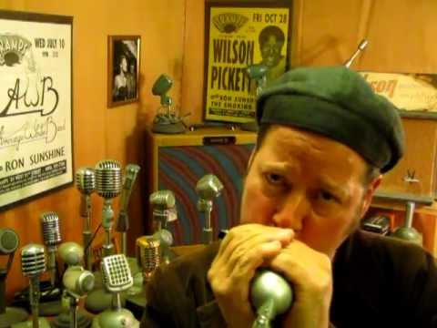 1960s Shure 440 Hi-Z Controlled Magnetic Bullet Harp Vocal Mic