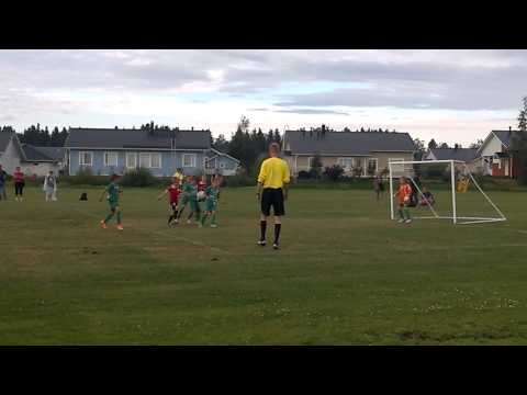 Tervarit Juniorit 06 tekee maalin Kokkola Cupissa 2014