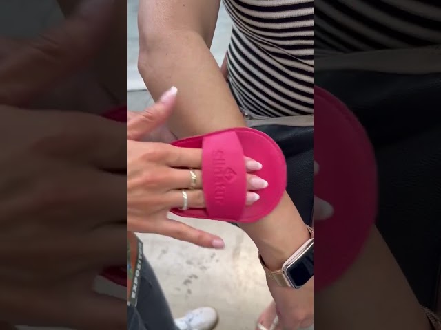 Vídeo relacionado con Sibba 3 Pares Guantes Exfoliantes Reutilizable Cinco Dedos Guantes Exfoliación Corporal Del Vello Encarnado Belleza Mujeres Hombres Ducha Spa Masaje BañEra EliminacióN CéLulas Muertas Verde Azul Rosa