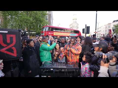 Lloyd, Coast Contra and 450 perform in Kings Cross, London | DJ AG Live