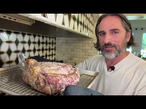 Perfect Reverse Seared Tomahawk Steak – Juicy, Evenly Cooked with an Epic Crust! 🔥🥩