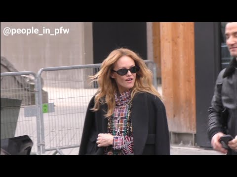 Vanessa Paradis - Défilé Chanel Haute Couture Printemps Été 2023 à Paris - 24.01.2023