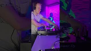 Download lagu Play a Club Gig with Me mp3