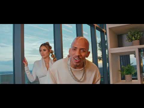 El Uniko - La Indicada Y Las Equivocadas  (Video Oficial)