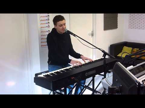 Ryan Green - Magic (live at Phoenix FM)