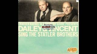 Dailey and Vincent : Bed of roses