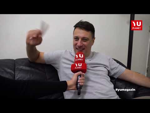 YU MAGAZIN - Andrija Milošević u predstavi “Idem putem pa zagrlim drvo“