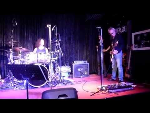 GoMusic feat. Hans In'T Zandt: Too Close