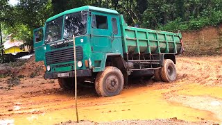 Tipper Trouble? JCB To The Rescue!