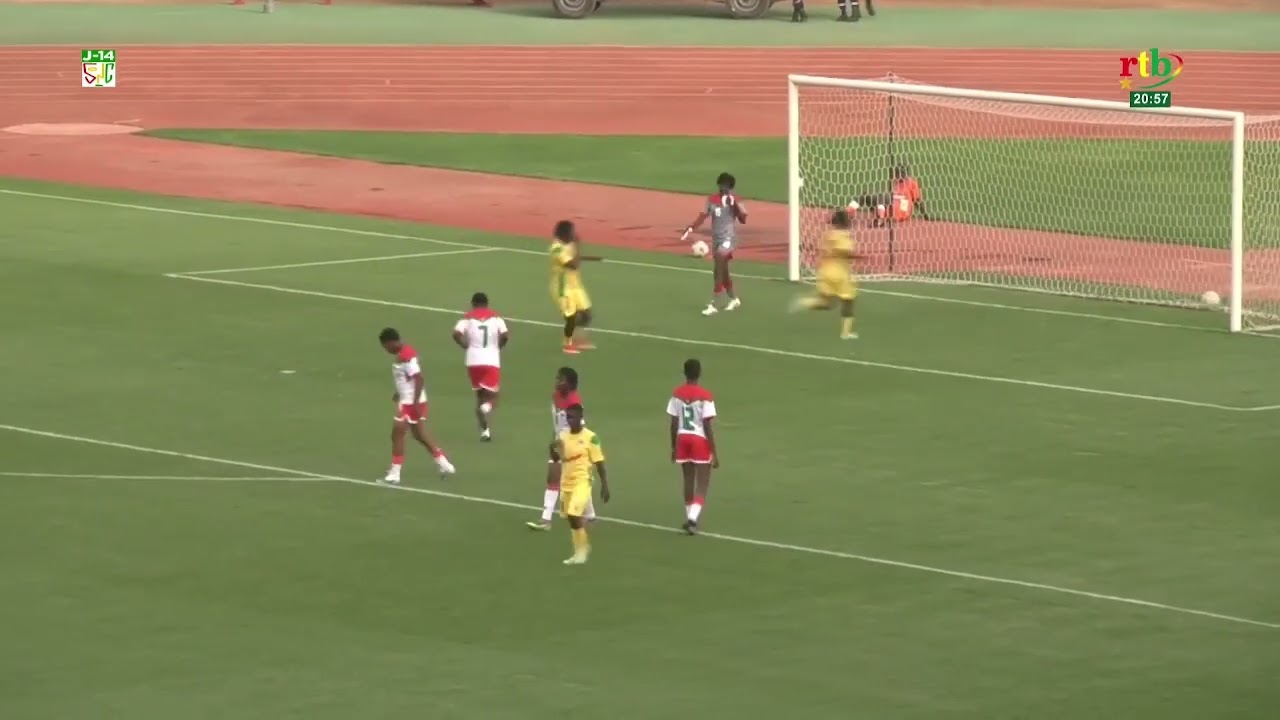 Sport/Football : coupe du monde féminine U17 :  Burkina Faso 3 vs Bénin 1