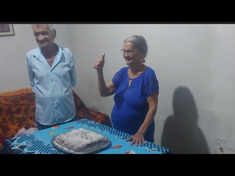 gravei  o maior  vídeo  📹  da história do  canal  e também  comemoramos o  🥳  aniversário da vó