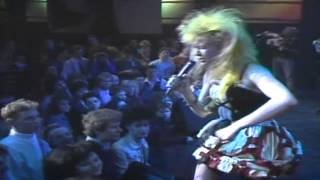 Cyndi Lauper : What&#39;s Going On - The Tube - 1986.