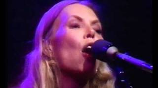 joni mitchell - help me (live in london 1974) HQ