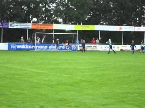 Tricht F3 geeft MVV'58 F3 een cadeautje (27-8-2011)