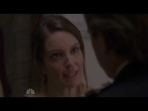 Liz/Carol Airplane Fight (30 Rock)