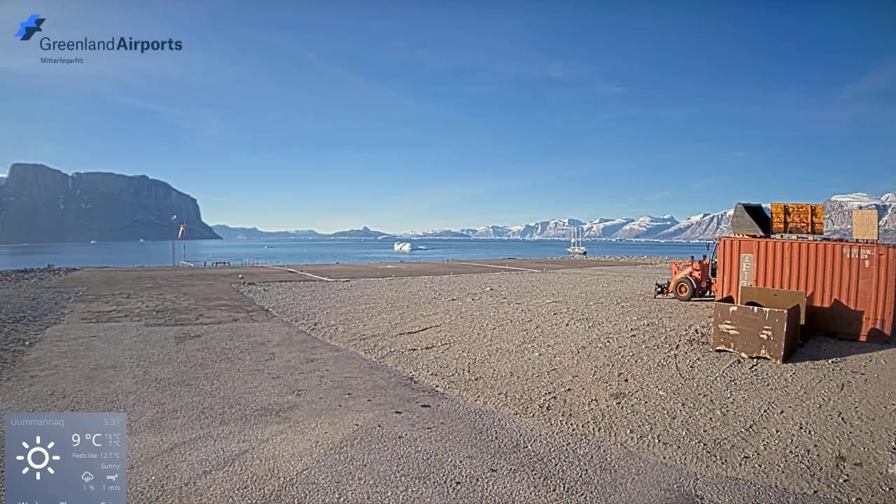 Live webcam view of Uummannaq Heliport & Arctic Fjord