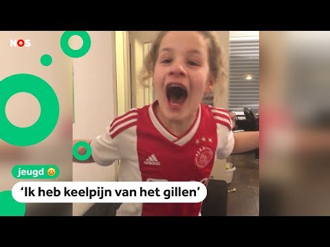 Superfan Esra dolblij na stunt van Ajax