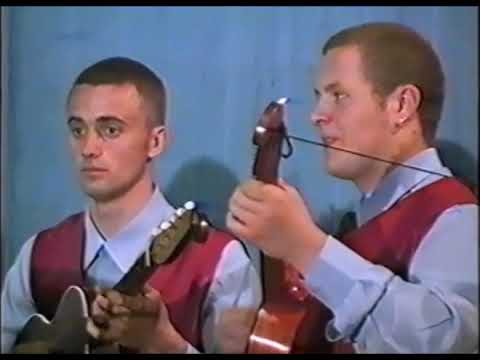 Slave Šanta prikazuje film iz arhive Zorana Tatića - SMOTRA TAMBURAŠA (Kucura. April 2000).