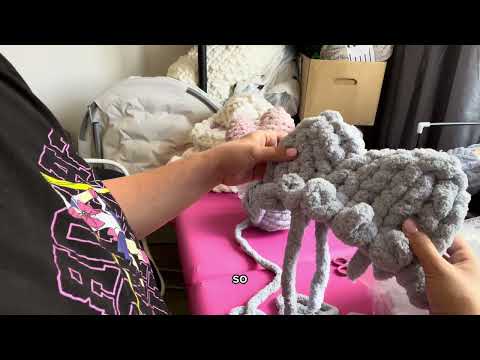 Hand knit a chunky heart in under 20 minutes!