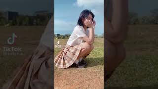 パンチラ制服アイドル