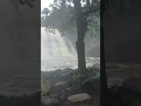cachoeira do urubu em primavera Pernambuco após chuvas no agreste